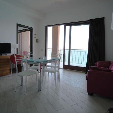 Nuraghe Apartments Teulada Eksteriør bilde